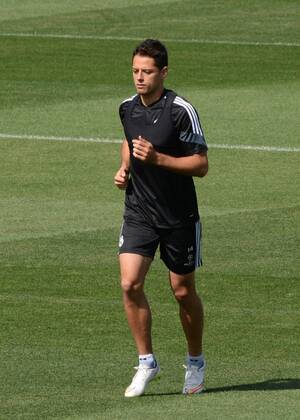 Aktuell Fußball, Champions League, Training FC Real Madrid ESPANA, MADRID 12 APR: Javier -Chicharito- Hernandez training in Ciudad Deportiva Real Madrid (Valdebebas), for the next match Champions League 2014 15 Real Madrid VS Juventus in Stadium Santiago Bernabeu (Madrid). 12th of April 2015 (Madrid). (Isa Saiz Cordon Press). 