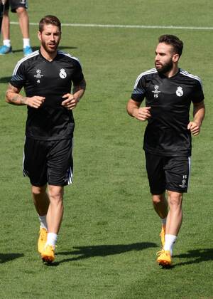 Aktuell Fußball, Champions League, Training FC Real Madrid ESPANA, MADRID 12 APR: Sergio Ramos, Daniel Carvajal training in Ciudad Deportiva Real Madrid (Valdebebas), for the next match Champions League 2014 15 Real Madrid VS Juventus in Stadium Santiago Bernabeu (Madrid). 12th of April 2015 (Madrid). (Isa Saiz Cordon Press). 