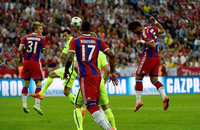 12.05.2015, xjhx, Fussball UEFA Champions League, FC Bayern Muenchen - FC Barcelona Barca v.l. Medhi Benatia (FC Bayern Muenchen) Goal scored, Tor zum 1:0