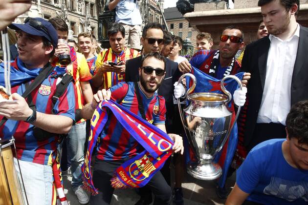 Fans des FC Barcelona feiern vor dem Spiel in der Münchener Innenstadt - UEFA Champions League 2014 2015 - FC Barcelona Barca. xFRANCESCxADELANTADOx 