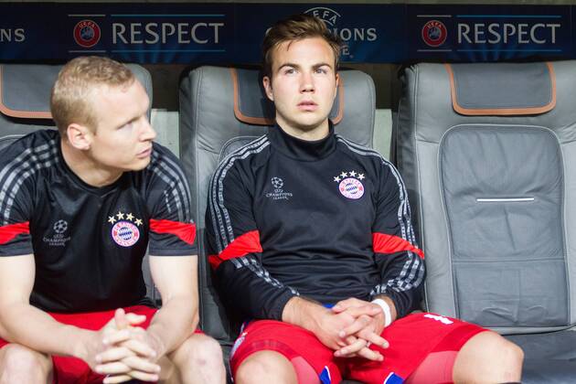 GER, UEFA CL Halbfinale, FC Bayern Muenchen vs. FC Barcelona Barca 12.05.2015, Allianz Arena, Muenchen, GER, UEFA CL Halbfinale, FC Bayern Muenchen vs. FC Barcelona, im Bild Mario Goetze (FCB 19) auf der Bank nphxStraubmeier