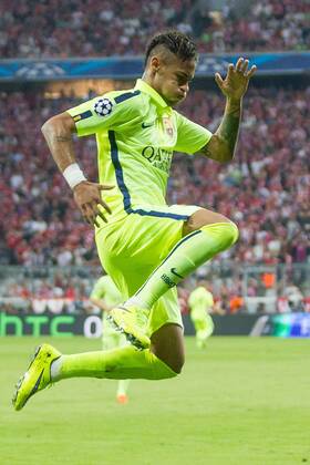 GER, UEFA CL Halbfinale, FC Bayern Muenchen vs. FC Barcelona Barca 12.05.2015, Allianz Arena, Muenchen, GER, UEFA CL Halbfinale, FC Bayern Muenchen vs. FC Barcelona, im Bild Jubel nach dem Tor zum 2-1 durch Neymar (Barcelona 11) nphxStraubmeier