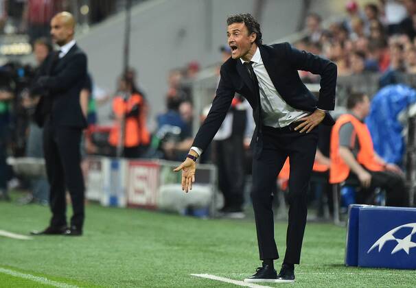 12.05.2015, xjhx, Fussball UEFA Champions League, FC Bayern Muenchen - FC Barcelona Barca v.l. Luis Enrique (Trainer Head Coach FC Barcelona) gibt Anweisungen, gestikuliert, mit den Armen gestikulieren gives instructions, gesticulate.