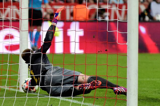12.05.2015, xjhx, Fussball UEFA Champions League, FC Bayern Muenchen - FC Barcelona Barca v.l. Marc Andre ter Stegen (FC Barcelona)