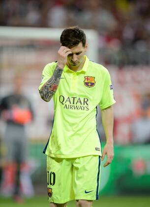 12. Mai 2015: Muenchen, Allianz Arena: Fussball UEFA Champions League, Halbfinale: FC Bayern Muenchen - FC Barcelona Barca Barcelonas Lionel Messi nachdenklich.