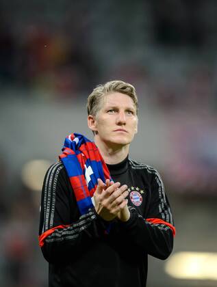 12. Mai 2015: Muenchen, Allianz Arena: Fussball UEFA Champions League, Halbfinale: FC Bayern Muenchen - FC Barcelona Barca Muenchens Bastian Schweinsteiger - Abgang nach dem Spiel.