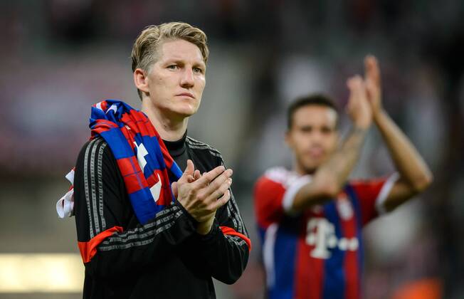 12. Mai 2015: Muenchen, Allianz Arena: Fussball UEFA Champions League, Halbfinale: FC Bayern Muenchen - FC Barcelona Barca Muenchens Bastian Schweinsteiger - Abgang nach dem Spiel.