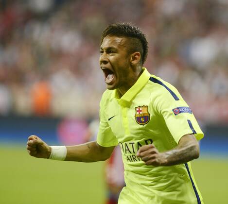 Torjubel Neymar vom FC Barcelona Barca nach seinem Tor zum 1:1 Zwischenstand. Fußball Champions League FC Bayern München gegen den FC Barcelona in der Allianz Arena.