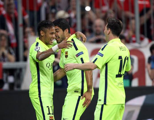 Champions League , Halbfinale, Rückspiel, Saison 2014 2015, Herren, 12.05.2015, FC Bayern München - FC Barcelona Barca Barca 3-2 Aktion, Freude, jubeln, Jubel nach Tor zum 1-2, Lionel Messi, FC Barcelona, Barca, Neymar, FC Barcelona, Luis Suarez, FC Barcelona, Barca,