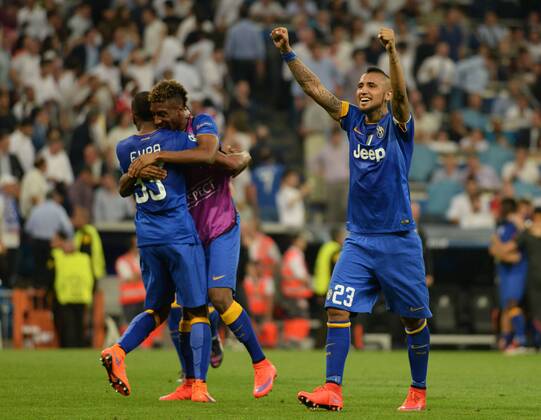 ESPANA - MADRID 13 MAY: Arturo Vidal celebra su pase a la final en el partido de Semifinal Champions League 2014 15 Real Madrid VS Juventus en el estadio Santiago Bernabeu (Madrid). 13 de Mayo de 2015 (Madrid). (Isa Saiz Cordon Press). 