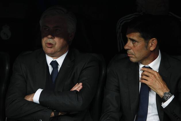 Real Madrid s coach Carlo Ancelotti and second coach Fernando Hierro during the Champions League semi final soccer match between Real Madrid and Juventus at Santiago Bernabeu stadium in Madrid, Spain. May 13, 2015.  (2015051300031)