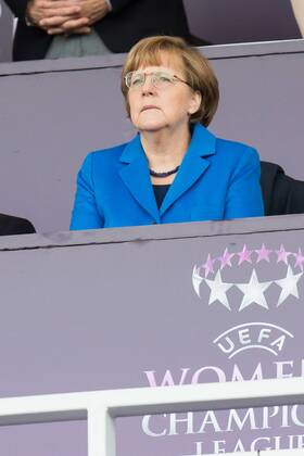 Berlin, Deutschland, 14.05.2015: Fußball Frauen Championsleague 2014 2015 - 1. FFC Frankfurt - Paris Saint Germain - UEFA Womens Championsleague Final 2015. Bundeskanzlerin Angela Merkel