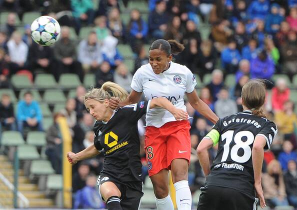 14.05.2015, xfux, Fussball UEFA Champions League Womans, 1.FFC Frankfurt - FC Paris St. Germain , v.l. Kathrin-Julia Hendrich (1.FFC Frankfurt), Marie-Laure Delie (Paris Saint-Germain), Kerstin Garefrekes (1.FFC Frankfurt) Goal scored, Tor zum 1:1
