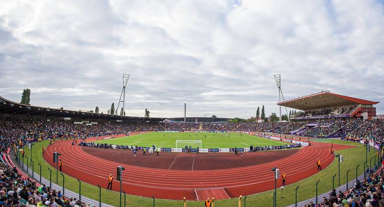Berlin, Deutschland, 14.05.2015: Fußball Frauen Championsleague 2014 2015 - 1. FFC Frankfurt - Paris Saint Germain - UEFA Womens Championsleague Final 2015. Übersicht, Übersicht, Totale Friedrich-Ludwig-Jahn-Sportpark
