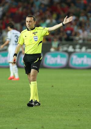 Turkey superleague match between Mersin Idman Yurdu and Fenerbahce at Mersin Arena Stadium in Mersin on may 17, 2015. Final Score : Mers,n Idman Yurdu 0 - Fenerbahce 1 Pictured: referee Cuneyt Cakir. 