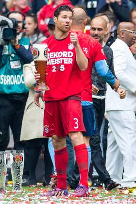 1. Bundesliga, Saison 2014 2015, 34. Spieltag in Muenchen, FC Bayern Muenchen - 1. FSV Mainz 05, Xabi Alonso (FC Bayern 3) DeFodi507