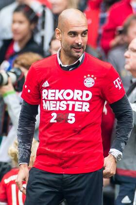 1. Bundesliga, Saison 2014 2015, 34. Spieltag in Muenchen, FC Bayern Muenchen - 1. FSV Mainz 05, Trainer Pep Guardiola (FC Bayern) DeFodi507