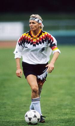 Silvia Neid (GER DFB) im Trikot der deutschen Fußball Nationalmannschaft in Action. Fußball Nationalmannschaft BRD Frauen