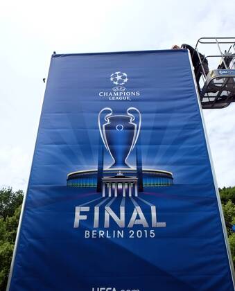 UEFA Championsleaguefinale 2015 Juventus Turin - FC Barcelona Barca Aufbau Champions Festival rund um das Brandenburger Tor Pariser Platz Berlin 02.06.2015 Fußball Fussball Herren Saison 2014 2015