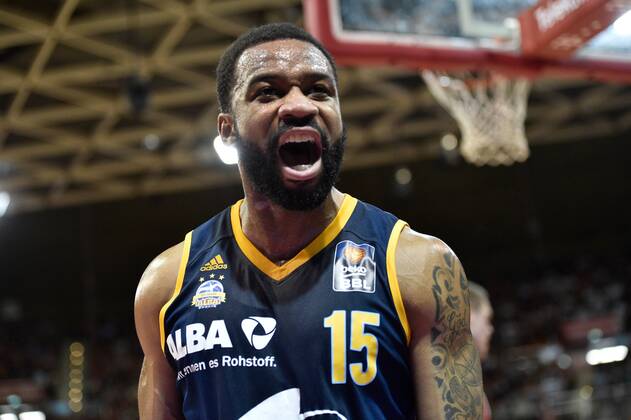 Reggie Redding (Alba Berlin), Portrait, Aktion, FC Bayern Muenchen Basketball vs Alba Berlin, Playoff, 3. Halbfinale, Basketball Bundesliga Saison 2014 2015, Beko BBL, 02.06.15