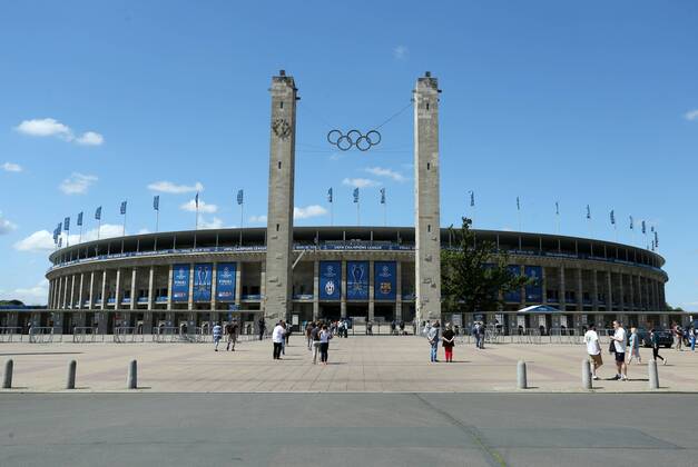 Berliner Olympiastadion Austragungsort des Championsleaguefinale Frontansicht Olympischer Platz Fußball Fussball UEFA Champiosleague Saison 2014 2015 04.06.2015