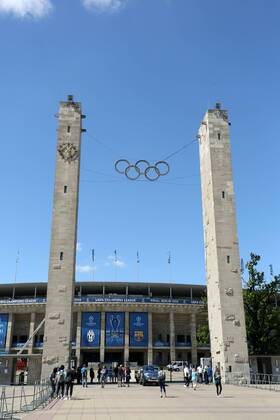 Berliner Olympiastadion Austragungsort des Championsleaguefinale Frontansicht Olympischer Platz Fußball Fussball UEFA Champiosleague Saison 2014 2015 04.06.2015