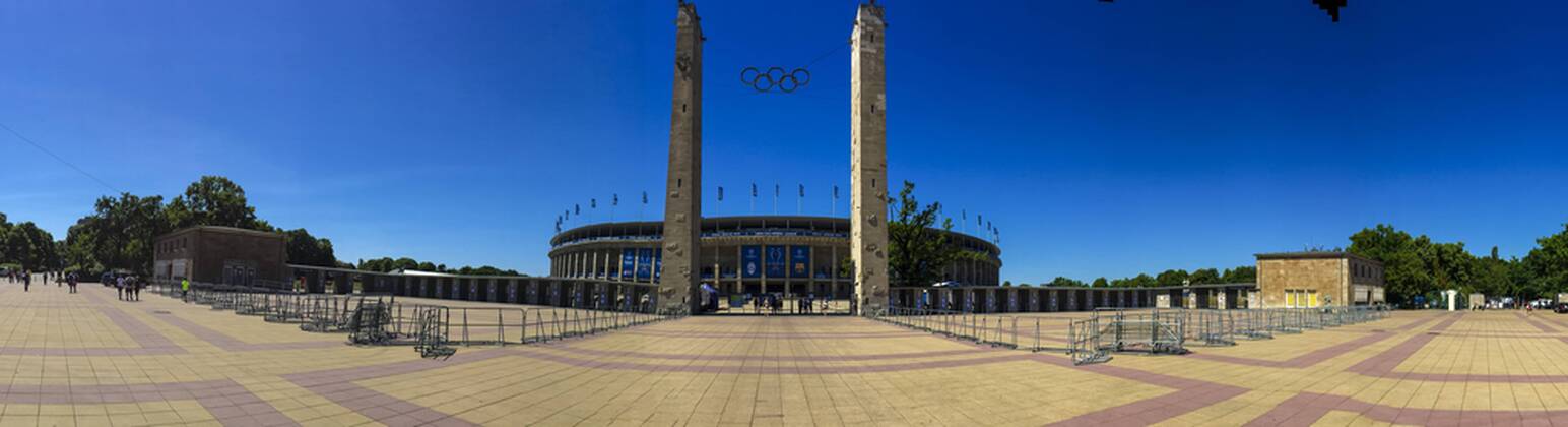 Olympischer Platz, Olympische Ringe Vorschau UEFA Champions League, Finale Stadion, Fussballstadion, Tribuenen, Zuschauertribuene, Innenansicht, Architektur Rasen, innen Panoramafoto iphone FC Barcelona Barca - JUVENTUS TURIN ( - ) Fussball UEFA Champions League, Finale, im Olympiastadion Berlin, Deutschland am 05.06.2016 CL Saison 2014 2015