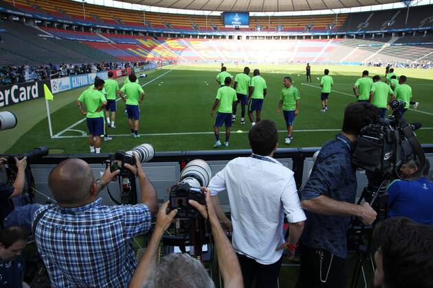 SOCCER - CL, Barcelona vs Turin, preview BERLIN,GERMANY,05.JUN.15 - SOCCER - UEFA Champions League Final, FC Barcelona Barca vs Juventus Turin, preview, final training Juventus Turin. Image shows photographers and the team of Turin. GEPAxpictures xMathiasxMandl