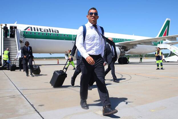 05.06.2015, xfux, Fussball Champions League, Juventus Turin - FC Barcelona Barca Mediaday, v.l. Carlos Tevez (Juventus Turin) arrives at the Tegel Airport