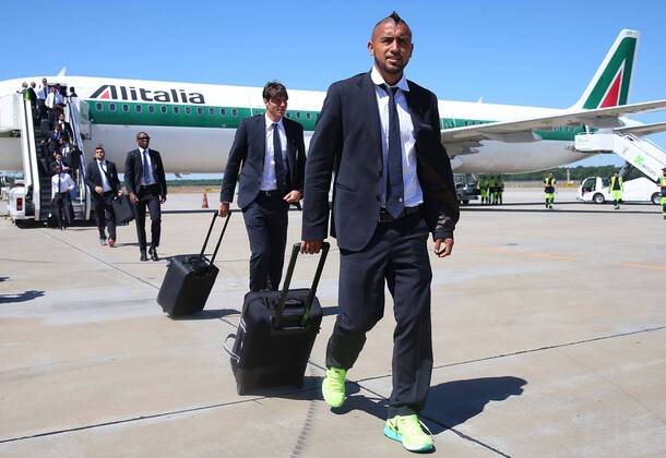 05.06.2015, xfux, Fussball Champions League, Juventus Turin - FC Barcelona Barca Mediaday, v.l. Arturo Vidal (Juventus Turin) arrives at the Tegel Airport