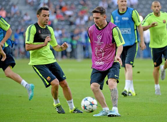 05.06.2015, xjhx, Fussball Champions League, Juventus Turin - FC Barcelona Barca Mediaday, v.l. Xavi (FC Barcelona), Lionel Messi (FC Barcelona)