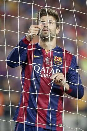 FC Barcelona Barca s Gerard Pique celebrates the victory in the Spanish King s Cup Final match. May 30,2015.  (20150530327)