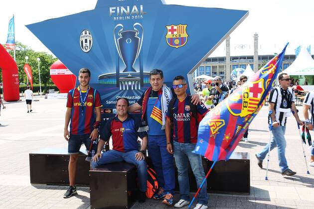 SOCCER - CL, Barcelona vs Juventus BERLIN,GERMANY,06.JUN.15 - SOCCER - UEFA Champions League Final, FC Barcelona Barca vs Juventus Turin. Image shows fans. GEPAxpictures xMathiasxMandl