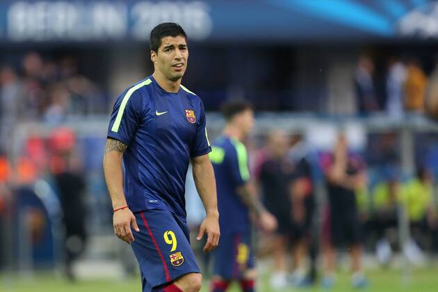 Luis Suarez of Barcelona looks on despairingly at Neymar during warm up - Juventus Turin vs. FC Barcelona - Champion s League Final - Olympic Stadium - Berlin - Germany - 06 06 2015 Pic Philip Oldham Sportimage EDITORIAL USE ONLY. No use with unauthorised audio, video, data, fixture lists, club league logos or live services. Online in-match use limited to 120 images, no video emulation. No use in betting, games or single club league player publications.