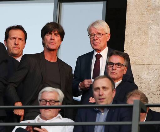 Joachim, Jogi Loew und Dr. Reinhard Rauball waehrend des Champions League Finales zwischen Juventus Turin und dem FC Barcelona Barca am 06.06.2015 im Berliner Olympia Stadion ( Copyright: Schülerx xEibner-Pressefoto EP_jse