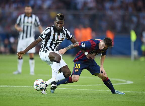 Paul POGBA (JUV) gegen Lionel Andres MESSI (FCBarcelona) FINALE: Juventus Turin - FC Barcelona Barca am 06.06.2015. Fussball international Saison 2014 2015, UEFA Championsleague Finale 2015 im Olympiastadion in Berlin, Deutschland,