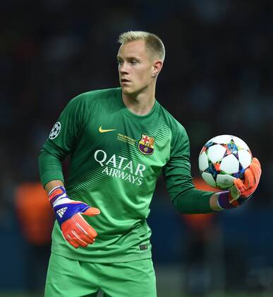 FUSSBALL CHAMPIONS LEAGUE FINALE SAISON 2014 2015 Juventus Turin - FC Barcelona Barca 06.06.2015 Daumen hoch: Torwart Marc Andre ter Stegen (FC Barcelona) 