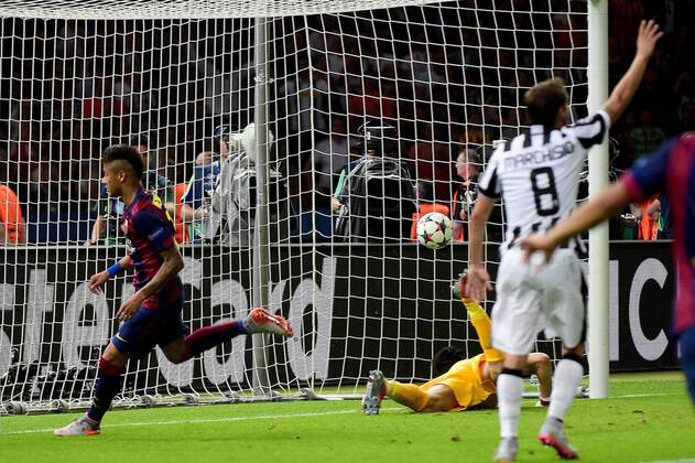 06.06.2015, xjhx, Fussball Champions League, Juventus Turin - FC Barcelona Barca v.l. Neymar (FC Barcelona), Gianluigi Buffon (Juventus Turin)