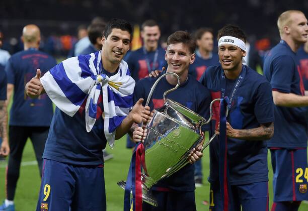 FUSSBALL CHAMPIONS LEAGUE FINALE SAISON 2014 2015 Juventus Turin - FC Barcelona Barca 06.06.2015 Der FC Barcelona gewinnt die Champions League 2015: Luis Suarez, Lionel Messi und Neymar (v.l.) jubeln mit dem Pokal 