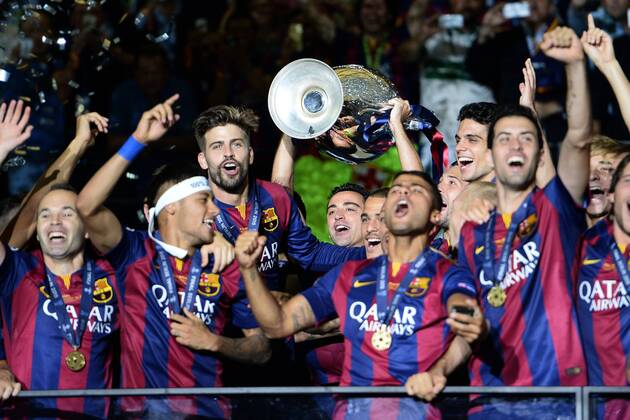 Mg Berlin 06 06 2015 - finale Champions League FC Barcelona (Barca): Sieger Barca - Andres Iniesta, Neymar, Gerard Pique, Xavi Hernandez mit Pokal, Rafinha Alcantara, Sergio Buquets 