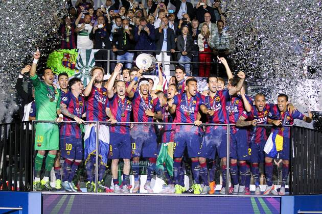 Siegerbild, Winner FC Barcelona Barca Pokaluebergabe , FC Barcelona, Fussball, Champions League, Finale, 06.06.2015 , Siegerehrung - Claudio Bravo, Munir, Lionel Messi, Ivan Rakitic, Andres Iniesta, Neymar Jr., Adriano, Rafinha Alcantara, Sergio Busquets, Dani Alves, Pedro Rodriguez Copyright: Kolbert Eibner-Pressefoto EP_CKT