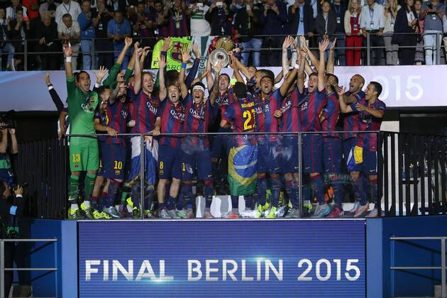 Barcelona lift the trophy - FC Barcelona - Champion s League Final - Olympic Stadium - Berlin - Germany - Siegerehrung - Claudio Bravo, Lionel Messi, Ivan Rakitic, Andres Iniesta, Neymar Jr., Xavi Hernandez, Adriano, Rafinha Alcantara, Sergio Busquets, Sergi Roberto, Dani Alves, Pedro Rodriguez 06 06 2015 Pic Philip Oldham Sportimage EDITORIAL USE ONLY. No use with unauthorised audio, video, data, fixture lists, club league logos or live services. Online in-match use limited to 120 images, no video emulation. No use in betting, games or single club league player publications.