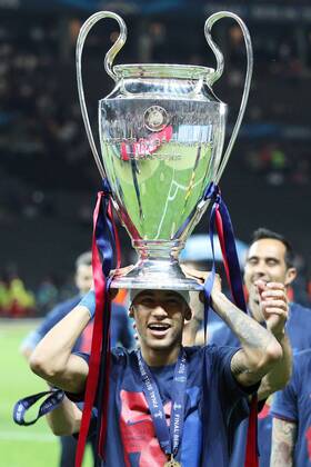 SOCCER - CL, Barcelona vs Juventus BERLIN,GERMANY,06.JUN.15 - SOCCER - UEFA Champions League Final, FC Barcelona Barca vs Juventus Turin. Image shows Neymar (Barcelona). Keywords: trophy. GEPAxpictures xMathiasxMandl
