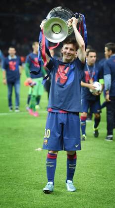 Lionel Andres MESSI (FCBarcelona) jubelt mit dem Champions League Pokal. FINALE: Juventus Turin - FC Barcelona Barca am 06.06.2015. Fussball international Saison 2014 2015, UEFA Championsleague Finale 2015 im Olympiastadion in Berlin, Deutschland,