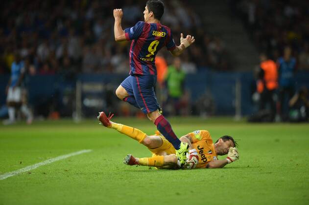 Luis Suarez (bar) - Gianluigi Buffon (juv) - CHAMPIONS LEAGUE: FC Barcelona (Barca) vs Juventus Turin - Finale, Berlin - 06 06 2015 AnthonyBIBARD FEP 