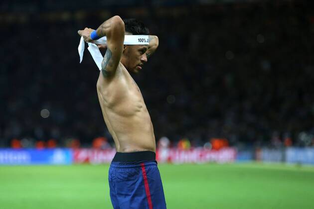 Neymar of Barcelona ties a bandana stating 100% Jesus - Juventus vs. Barcelona - Champion s League Final - Olympic Stadium - Berlin - Germany - 06 06 2015 Pic Philip Oldham Sportimage EDITORIAL USE ONLY. No use with unauthorised audio, video, data, fixture lists, club league logos or live services. Online in-match use limited to 120 images, no video emulation. No use in betting, games or single club league player publications.