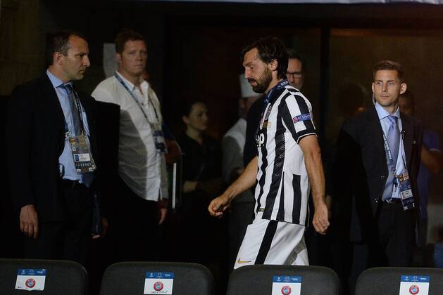 06.06.2015, xjhx, Fussball Champions League, Juventus Turin - FC Barcelona Barca v.l. Andrea Pirlo (Juventus Turin) enttaeuscht, enttaeuscht schauend, dissapointed