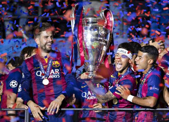 Berlin, 06.06.2015, Olympiastadion Die Sieger Mannschaft des FC Barcelona Barca im Konfetti Regen: Gerard Pique (Barca), Neymar (Barca) Juventus Turin - FC Barcelona