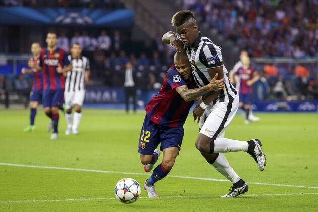 (L-R) Dani Alves of FC Barcelona Barca Paul Pogba of Juventus FC during the UEFA Champions League final match between Barcelona and Juventus on June 6, 2015 at the Olympic stadium in Berlin, Germany. Barcelona v Juventus Champions League final 2014 2015 xVIxxIVx 3947171