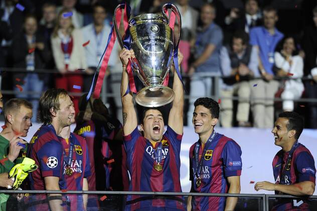 Luis SUAREZ FC Barcelona Barca mit dem Pokal,Trophy,Trophaee,Cup.Jubel,Freude,Begeisterung,, Aktion, Siegerehrung, Fussball Champions League Finale 2015 Juventus Turin-FC Barcelona 1-3. Saison2014 15, am 06.06.2015,O LY M P I A S T A D I O N B E R L I N.